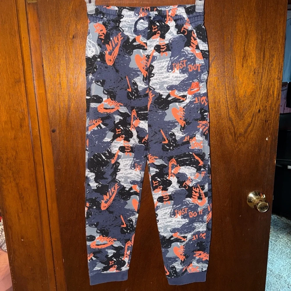 Nike Kids Gray & Orange Graphic Sweatpants